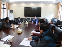 我校召开党务工作者座谈会