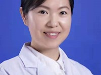 我校初二年级开展《女生青春期生理健康知识》讲座