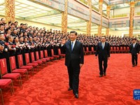 习近平会见全国公安系统英雄模范立功集体表彰大会代表