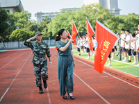 我校举行2023年高一新生军训结营仪式