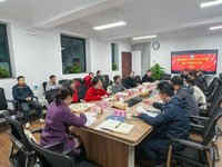 聚家长之智慧，谋发展之蓝图